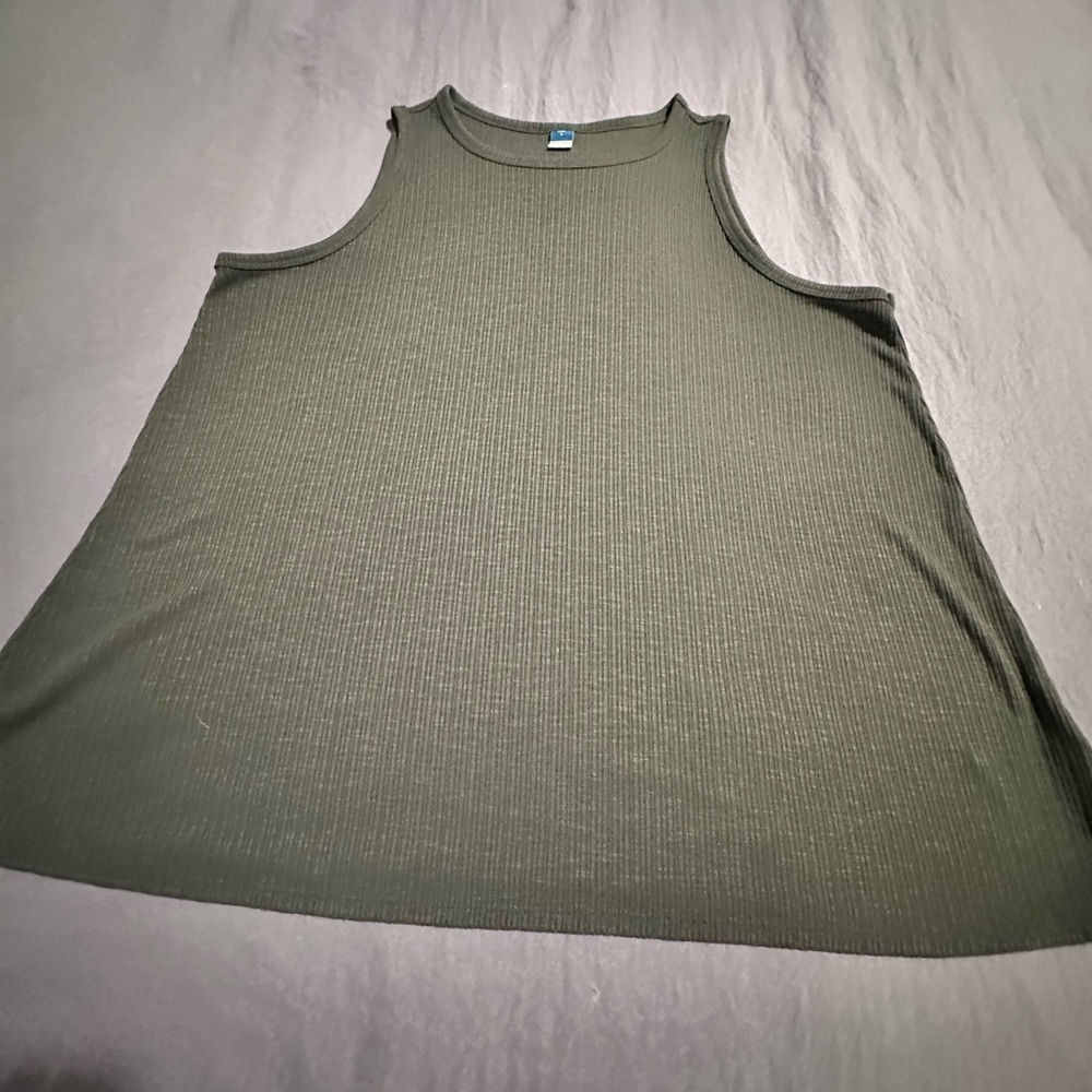 Women’s Old Navy Dark Gray Ribbed Swing Tank Top L - EUC - $5 or 3/$10